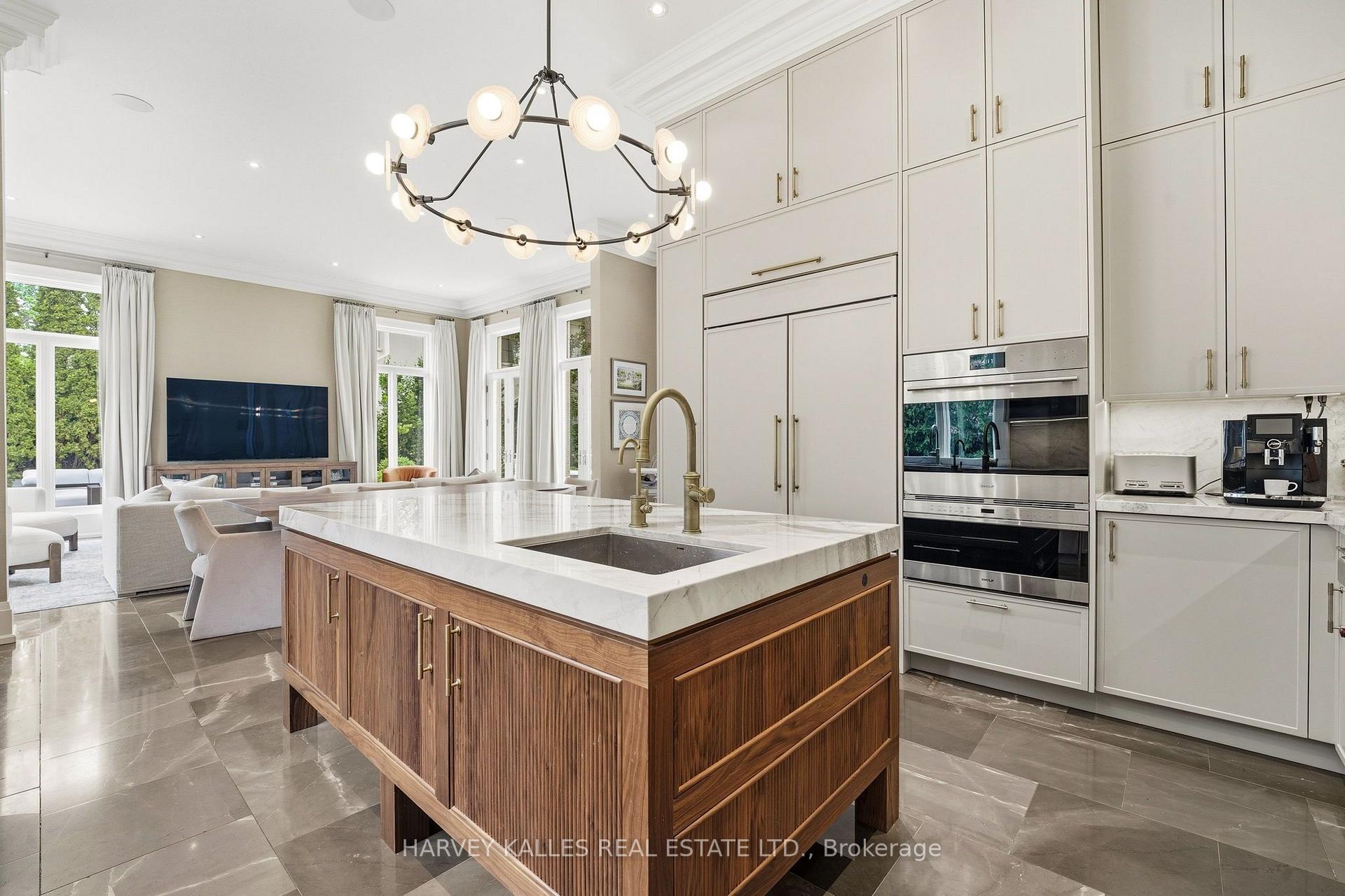 139 Dunvegan Road, Toronto