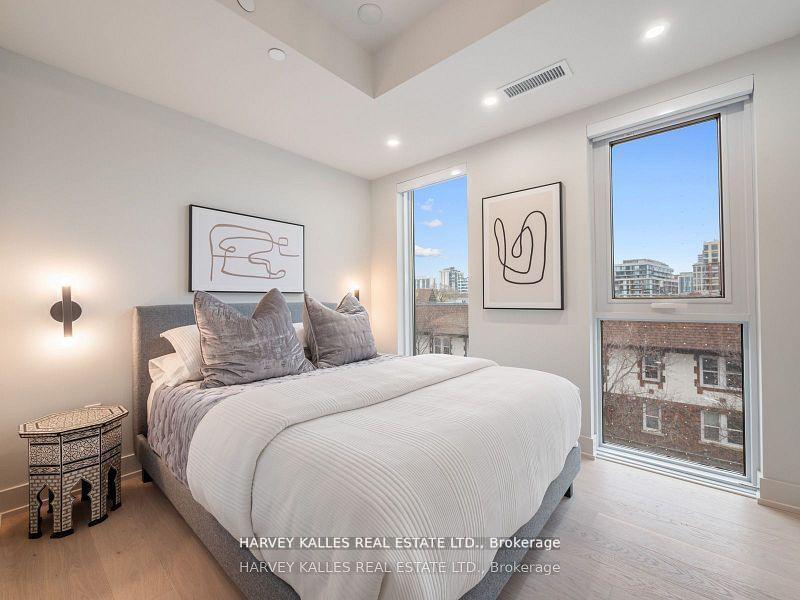 8 Manor Road W 610, Toronto Unit: 610