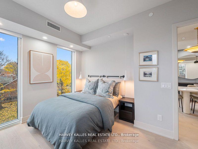 8 Manor Road W 610, Toronto Unit: 610