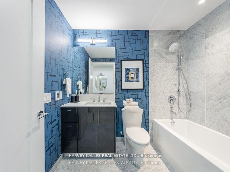 8 Manor Road W 610, Toronto Unit: 610