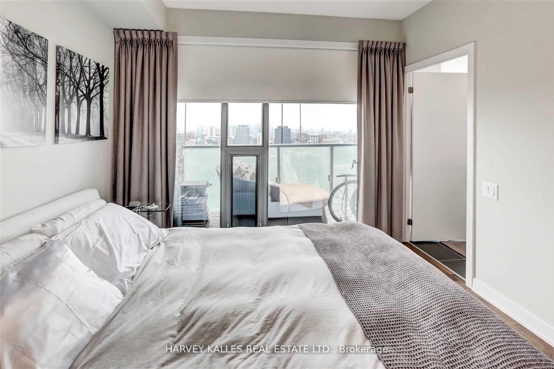 1815 Yonge Street 2502, Toronto Unit: 2502