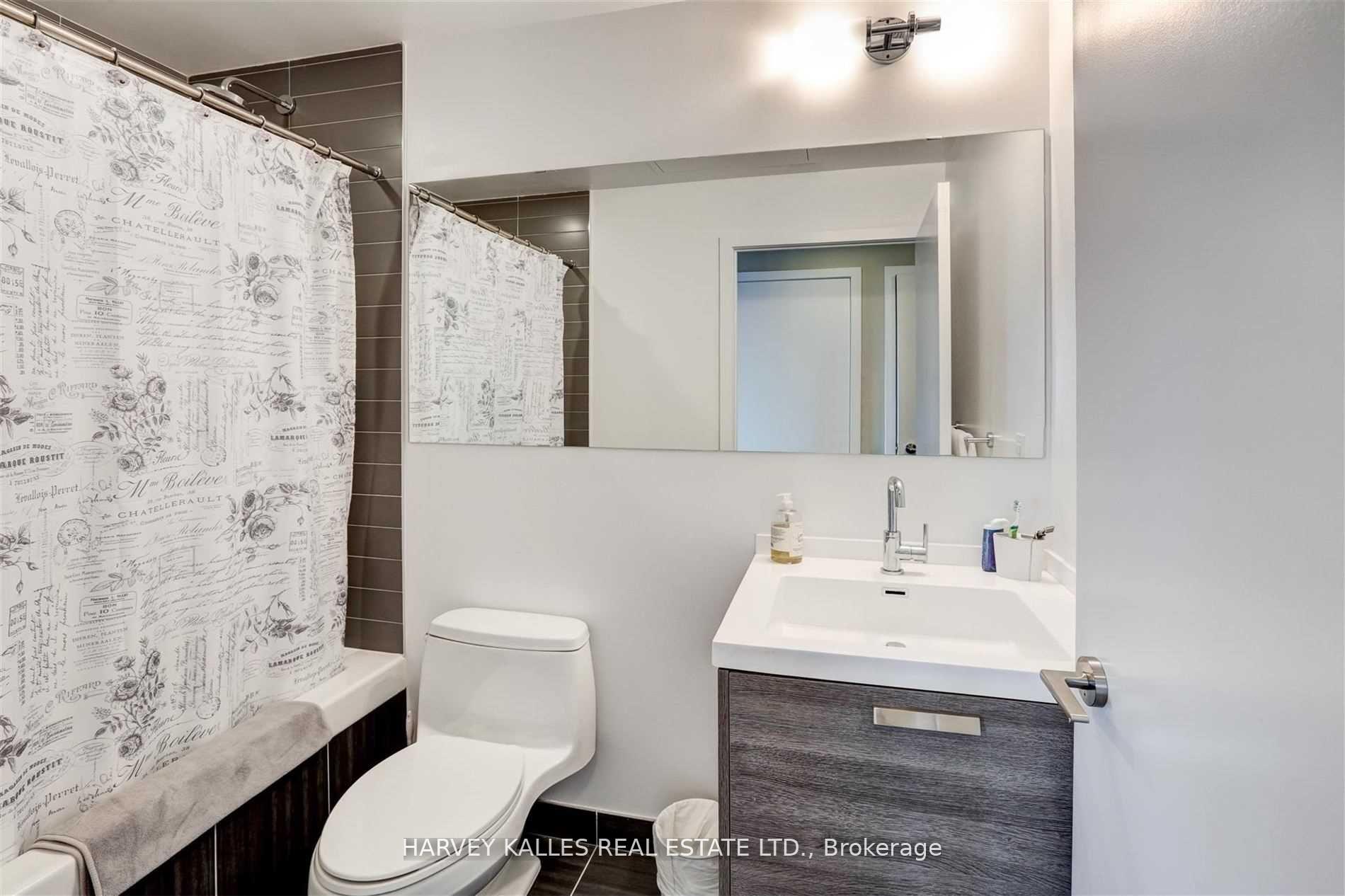 1815 Yonge Street 2502, Toronto Unit: 2502