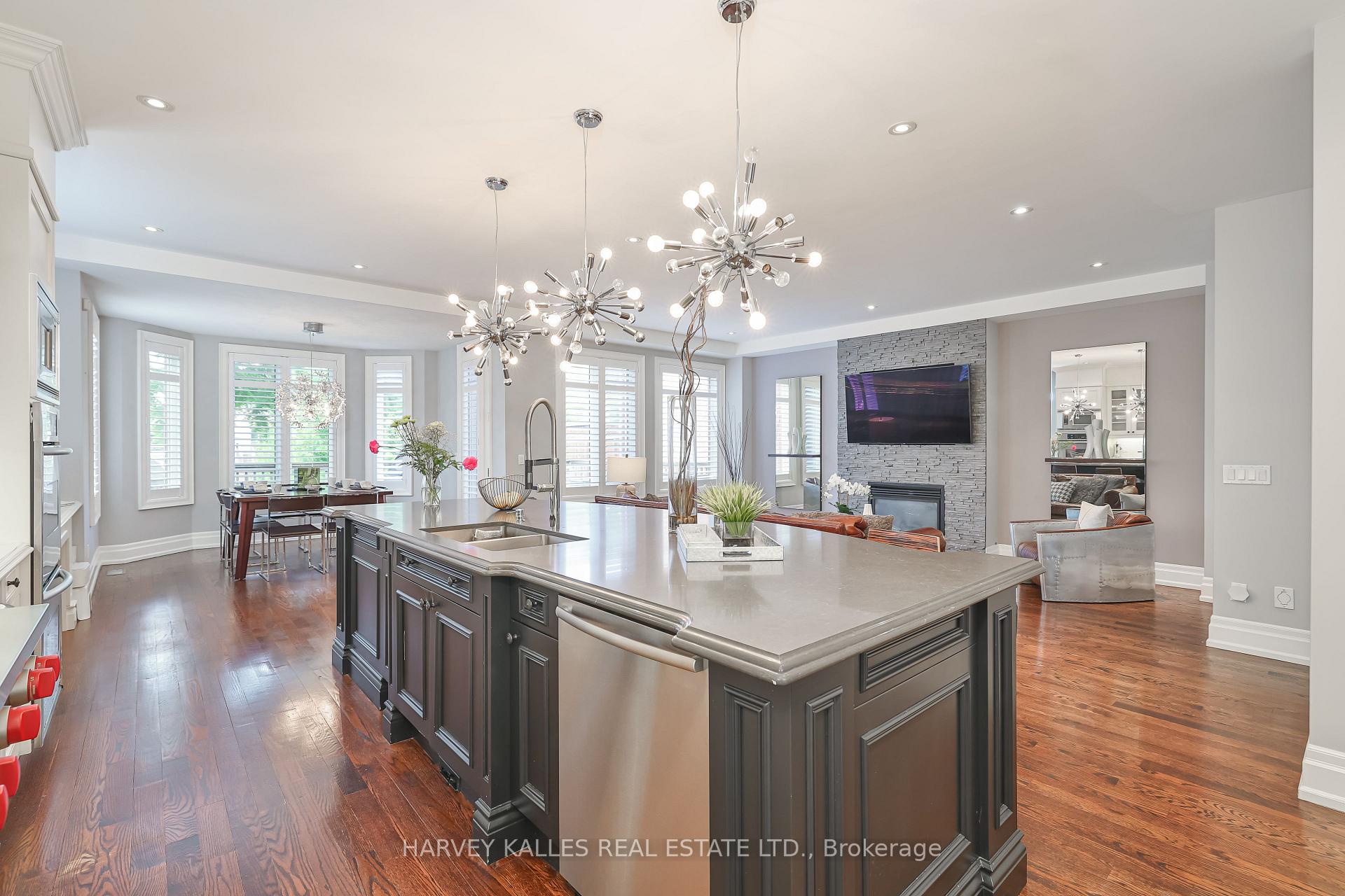 44 Churchill Avenue, Toronto