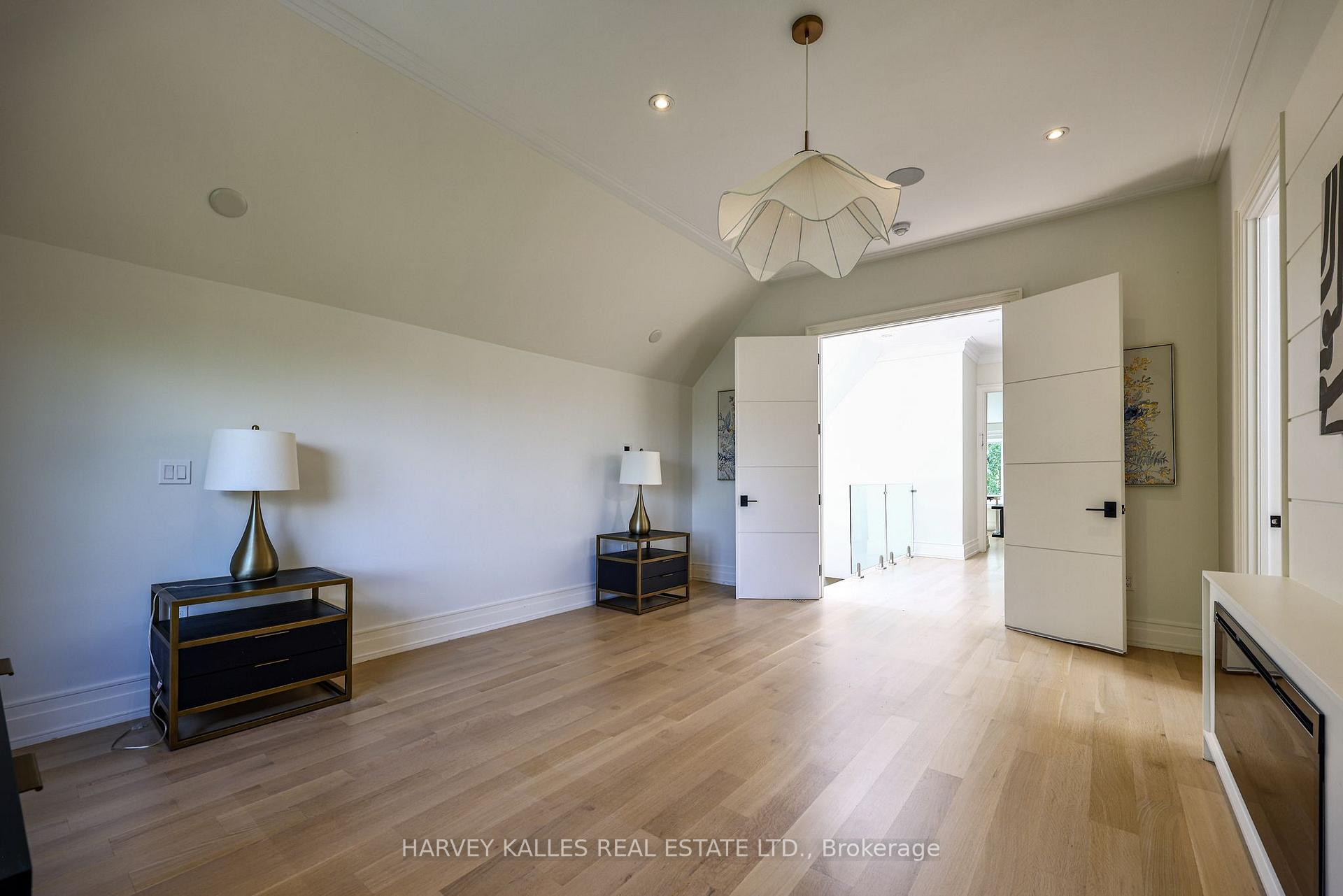 42 Carmichael Avenue, Toronto