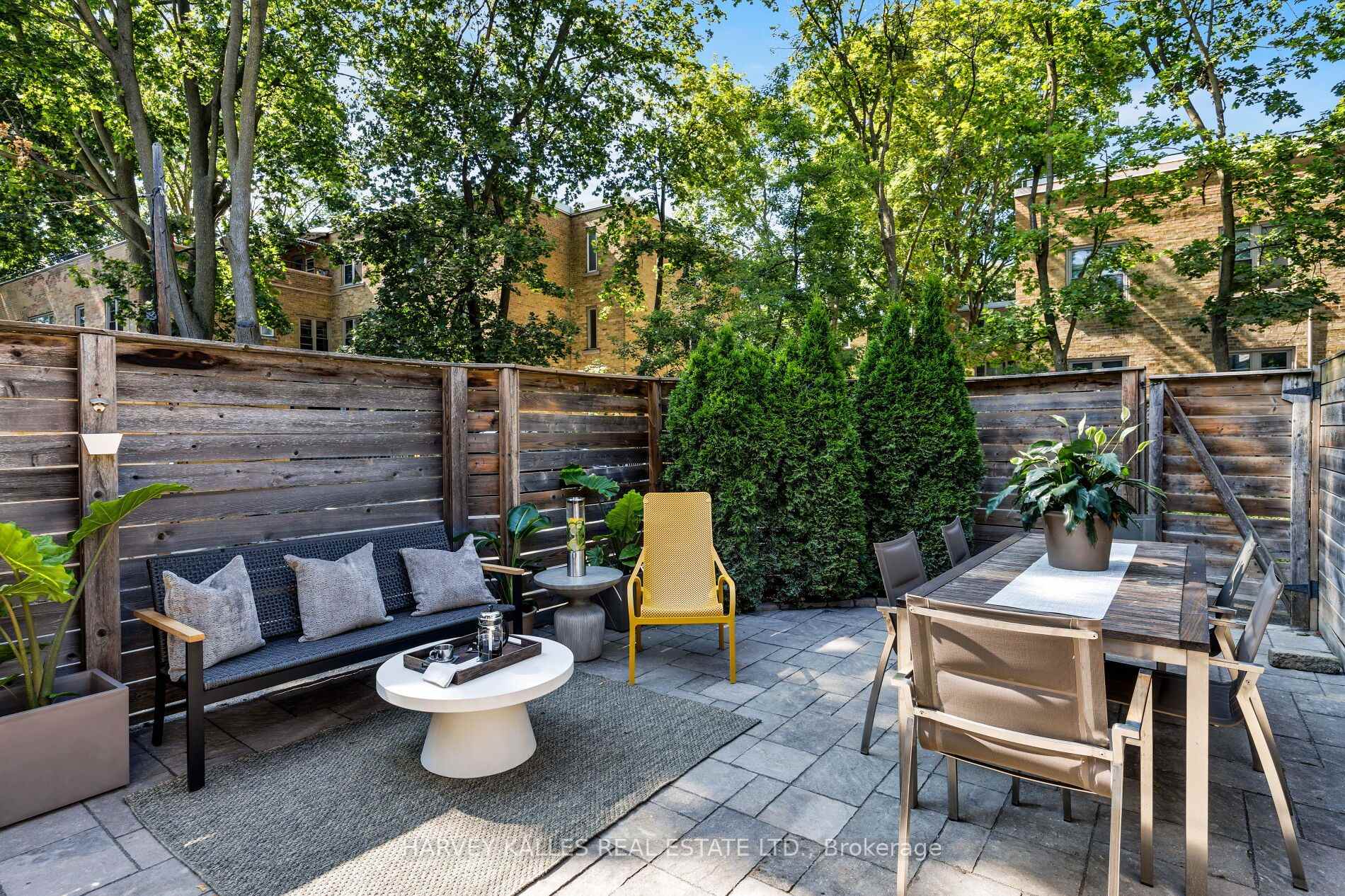 128 Montgomery Avenue, Toronto