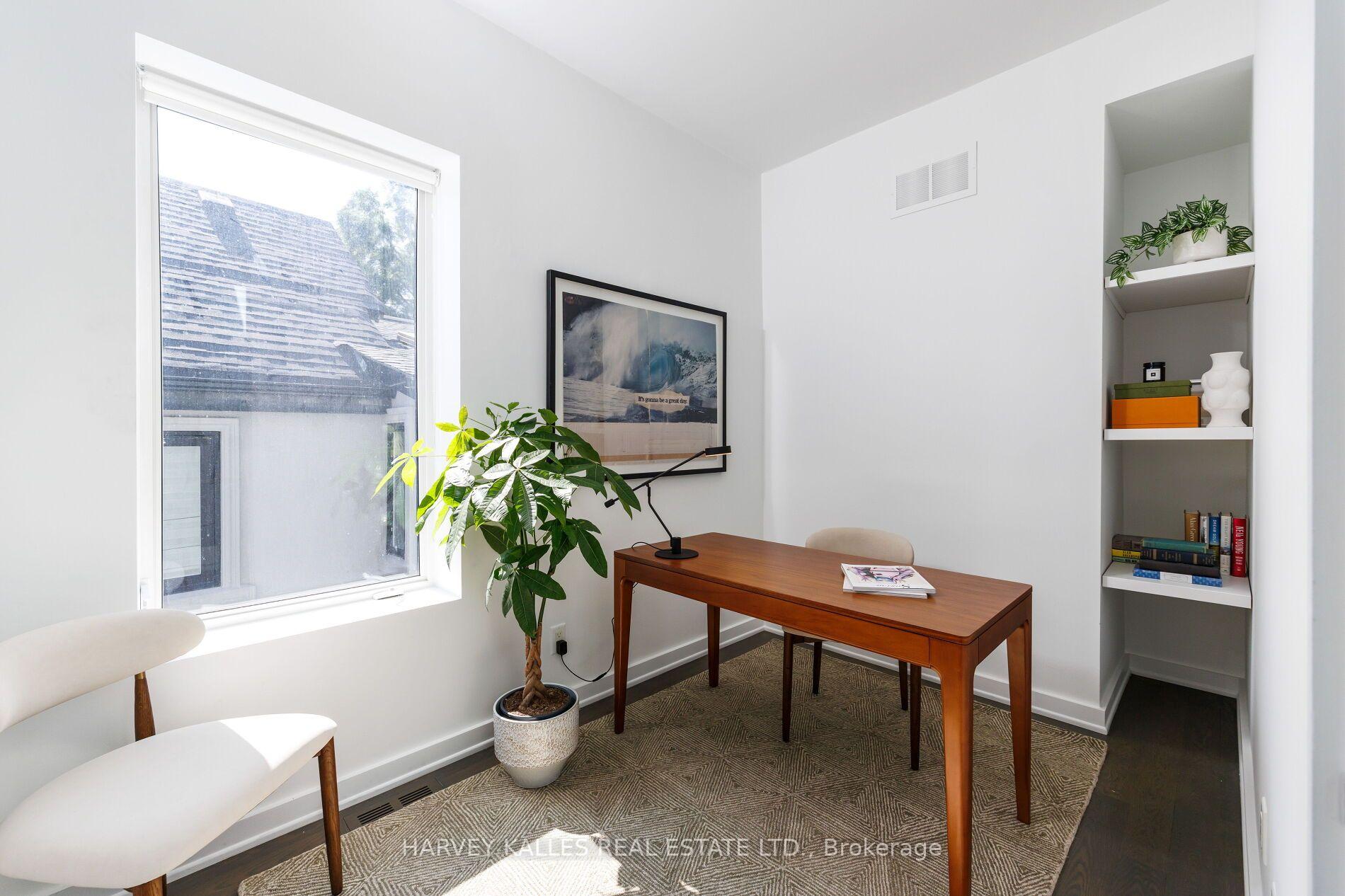 128 Montgomery Avenue, Toronto