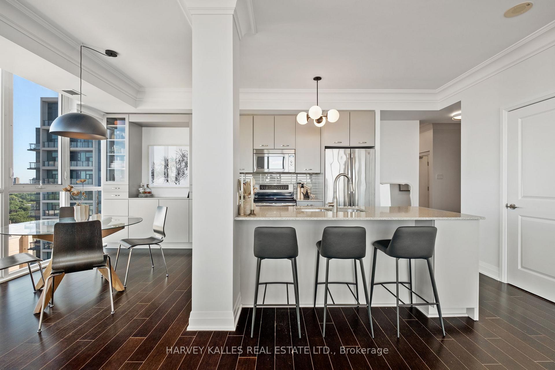 530 St Clair Avenue W 1602, Toronto Unit: 1602
