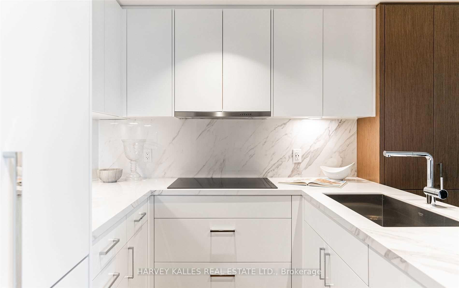 1 Benvenuto Place 320, Toronto Unit: 320