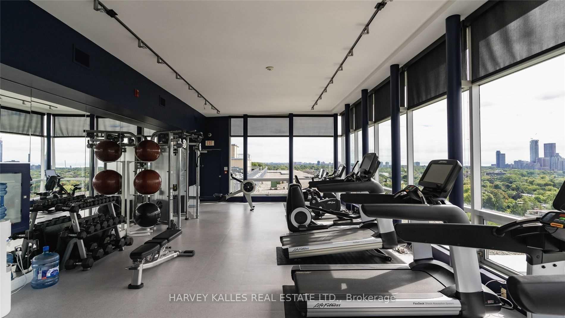 1 Benvenuto Place 320, Toronto Unit: 320