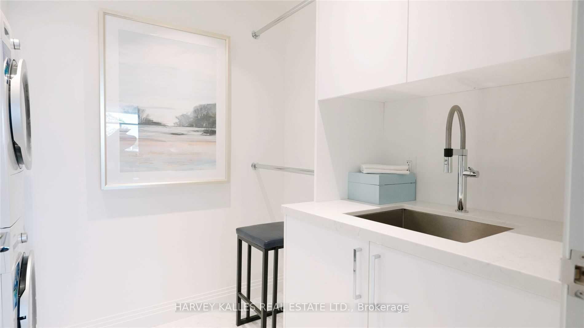 1 Benvenuto Place 320, Toronto Unit: 320