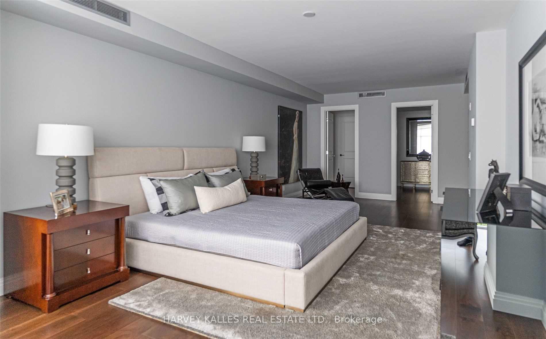 1 Benvenuto Place 320, Toronto Unit: 320