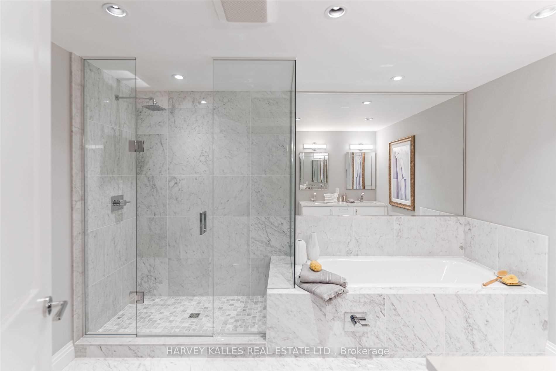 1 Benvenuto Place 320, Toronto Unit: 320