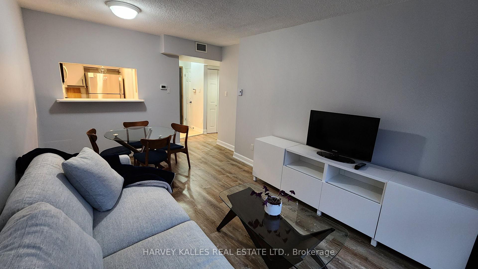 7 Broadway Avenue 211, Toronto Unit: 211