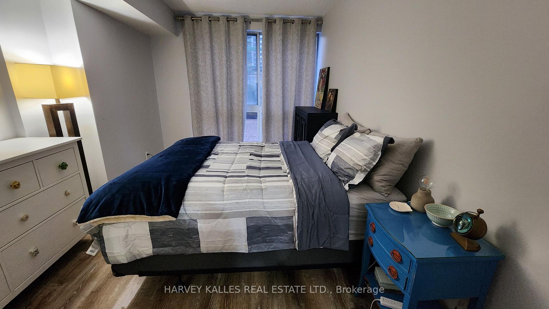 7 Broadway Avenue 211, Toronto Unit: 211