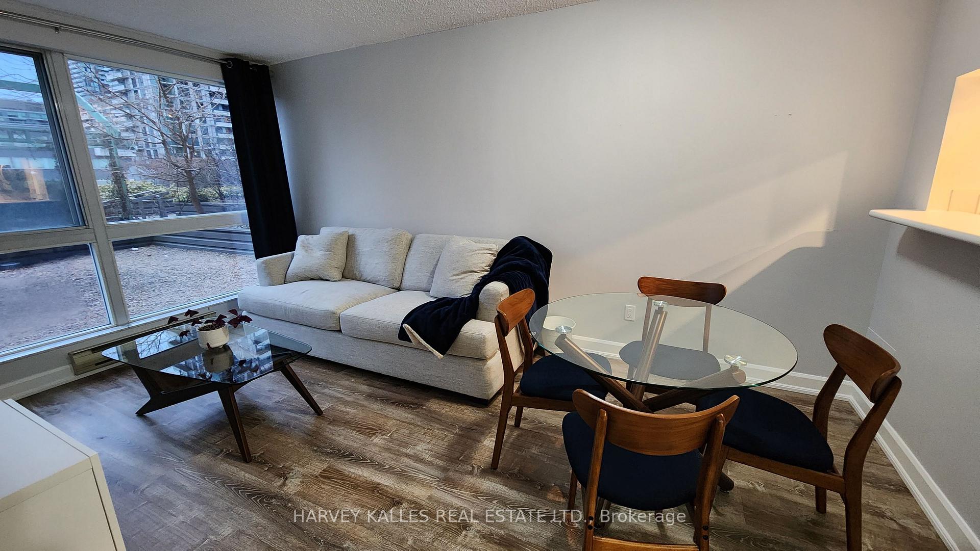 7 Broadway Avenue 211, Toronto Unit: 211