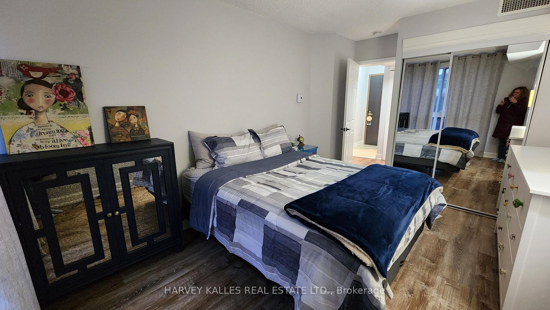 7 Broadway Avenue 211, Toronto Unit: 211
