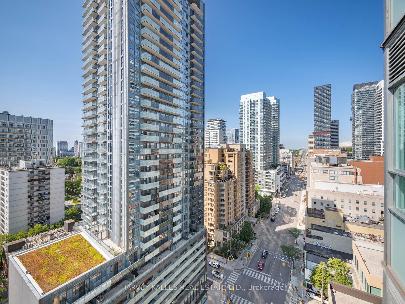 212 Eglinton Avenue E PH303, Toronto Unit: PH303