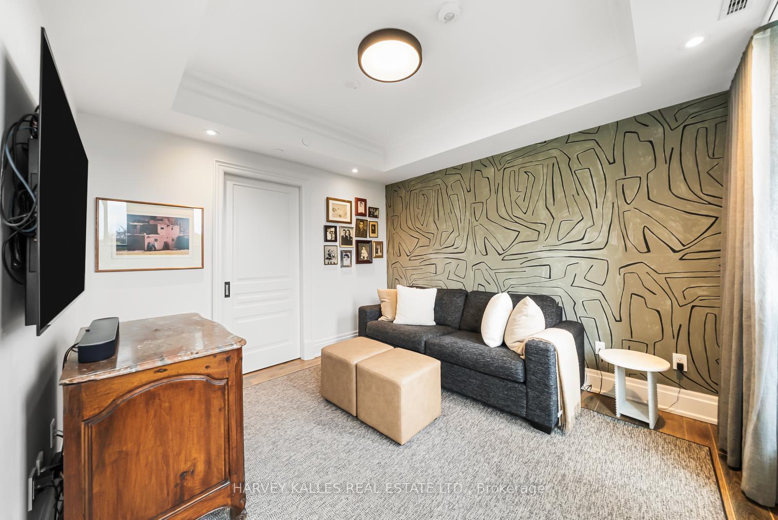 1 Forest Hill Road 701, Toronto Unit: 701