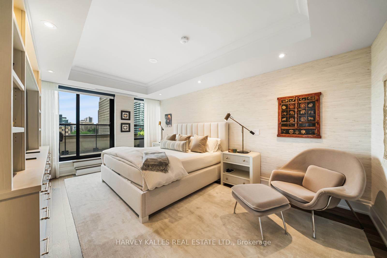 1 Forest Hill Road 701, Toronto Unit: 701