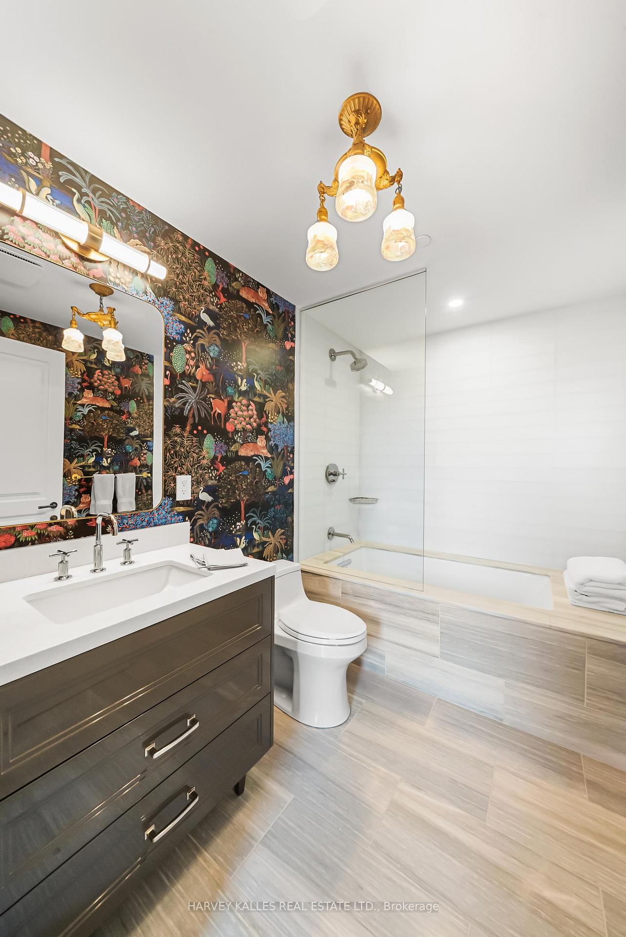 1 Forest Hill Road 701, Toronto Unit: 701