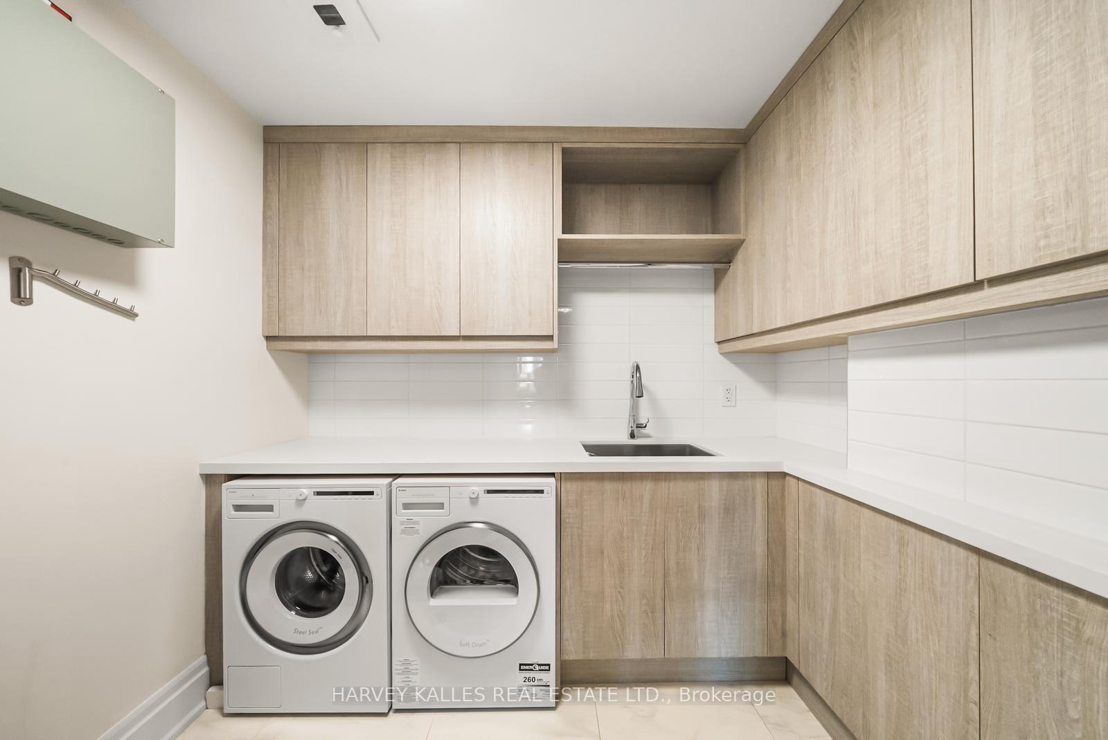 1 Forest Hill Road 701, Toronto Unit: 701