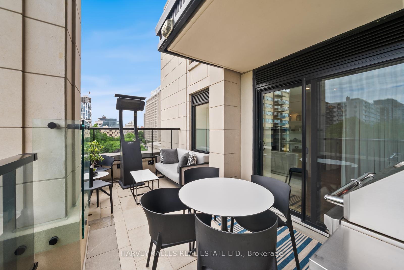 1 Forest Hill Road 701, Toronto Unit: 701