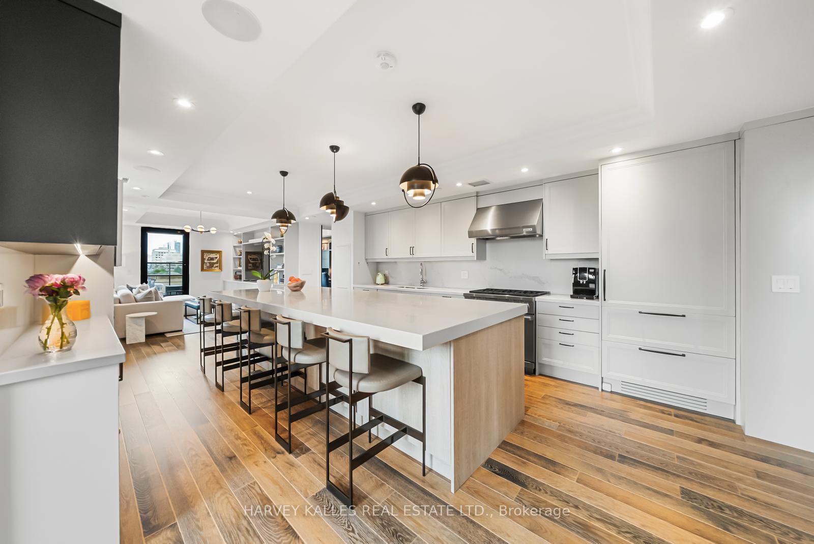 1 Forest Hill Road 701, Toronto Unit: 701