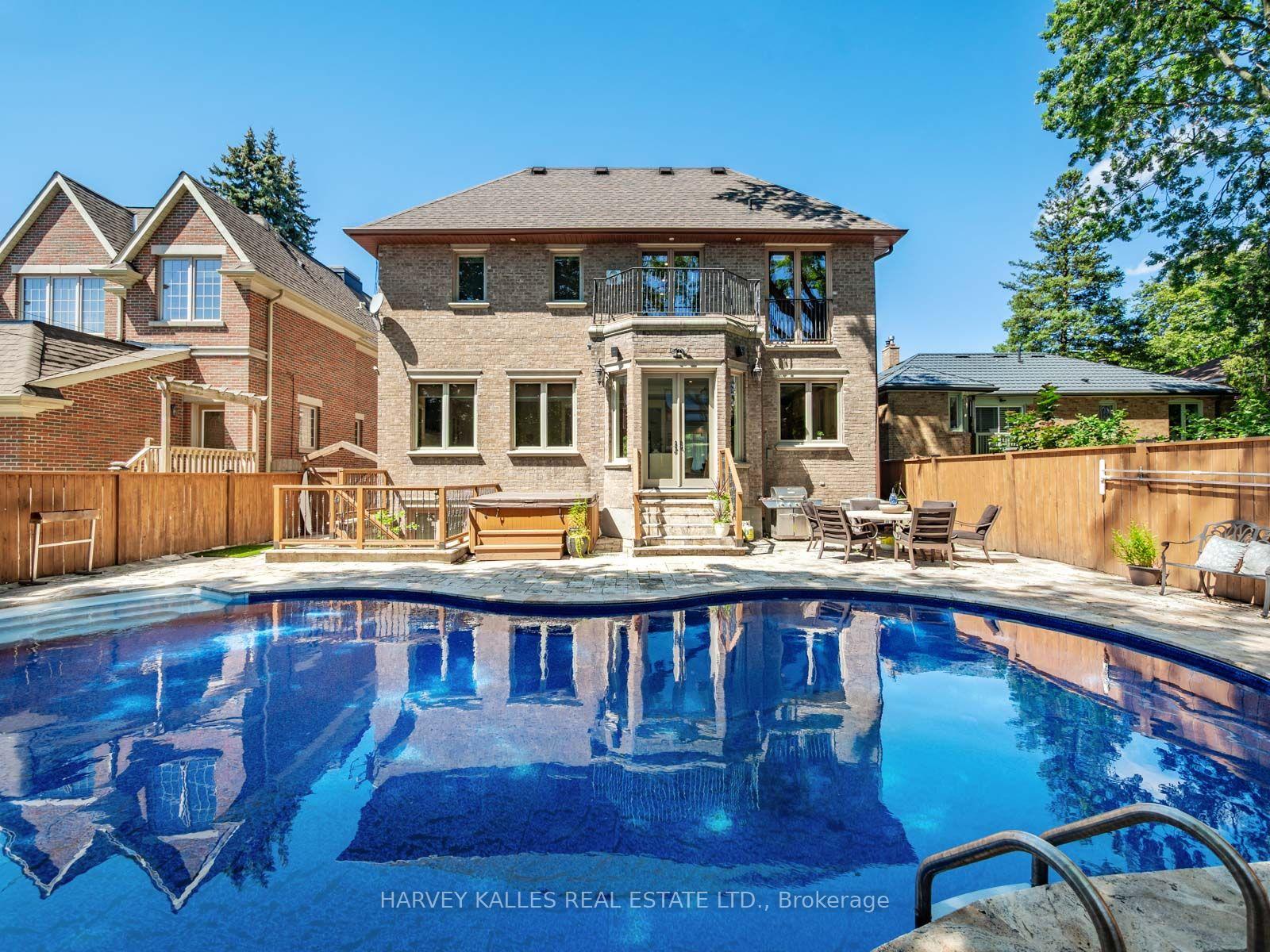 73 Carmichael Avenue, Toronto