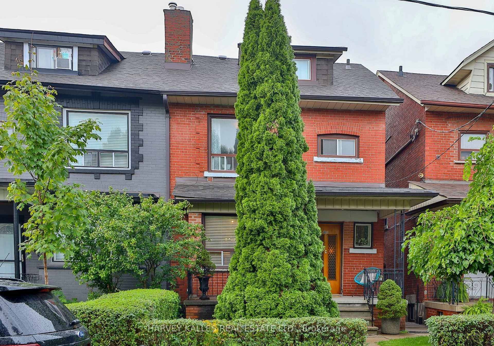 628 Manning Avenue, Toronto