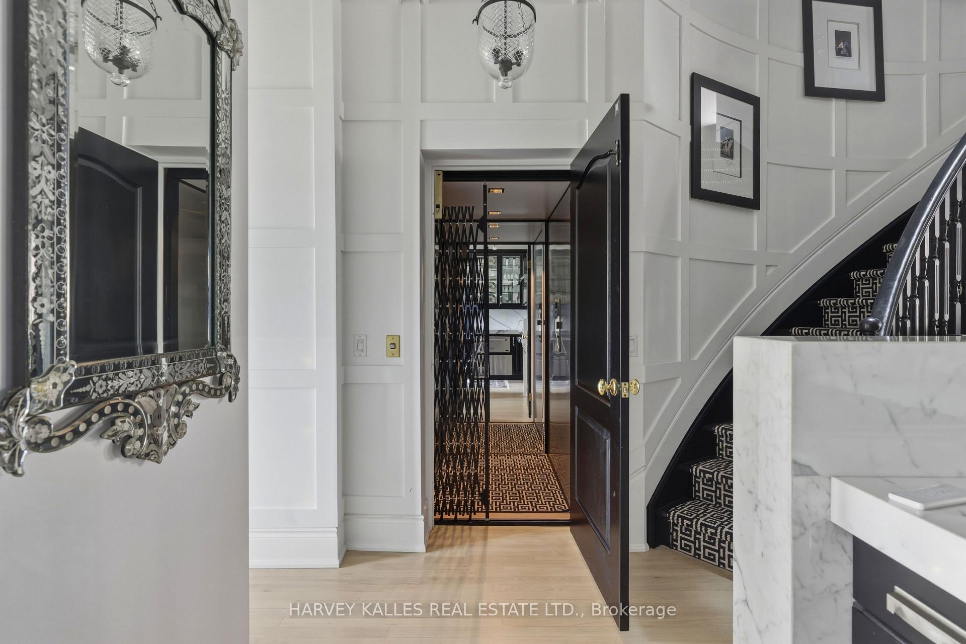 260 Russell Hill Road 21, Toronto Unit: 21