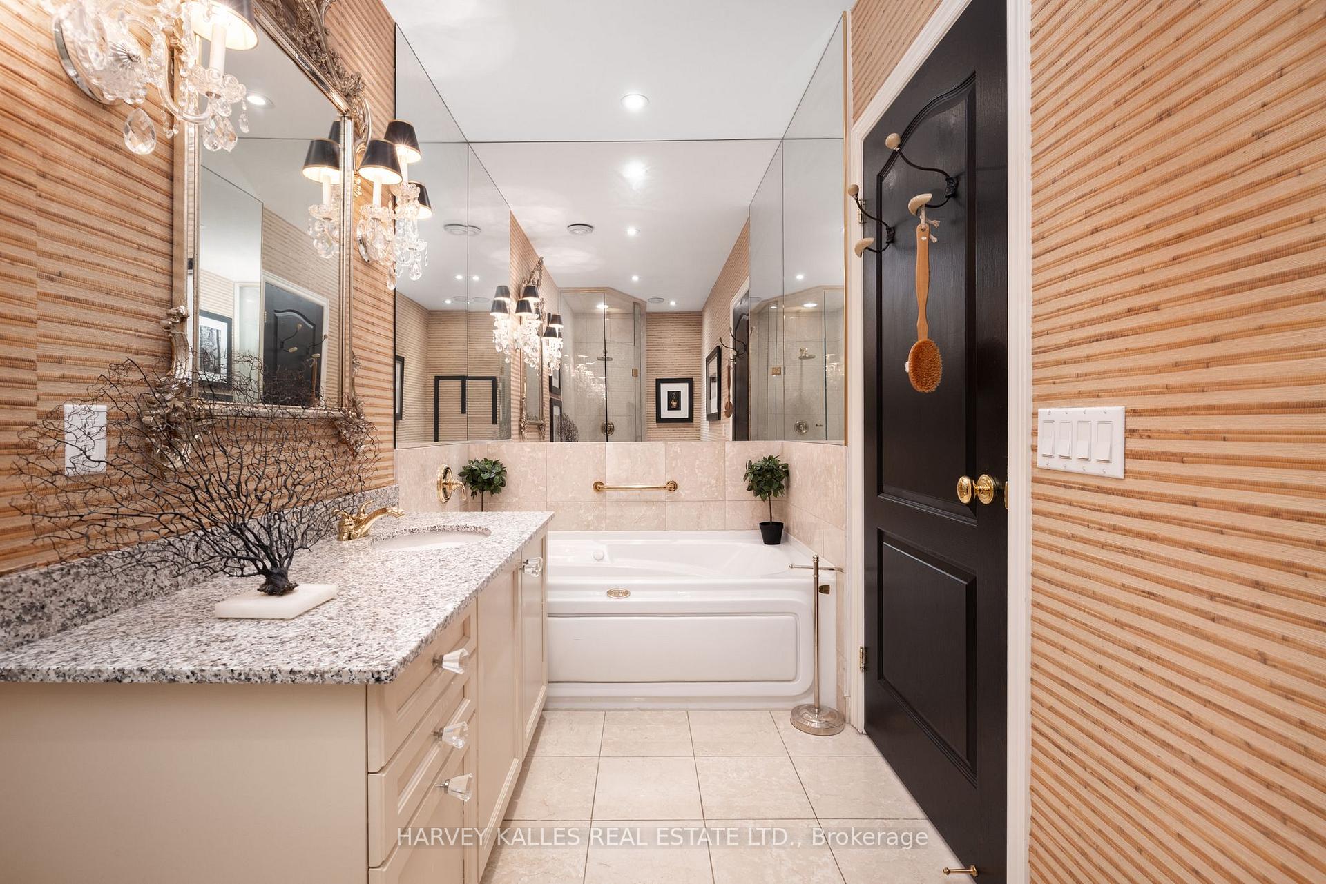 260 Russell Hill Road 21, Toronto Unit: 21