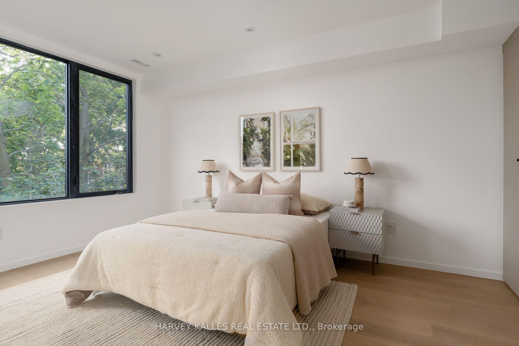 534 Duplex Avenue, Toronto