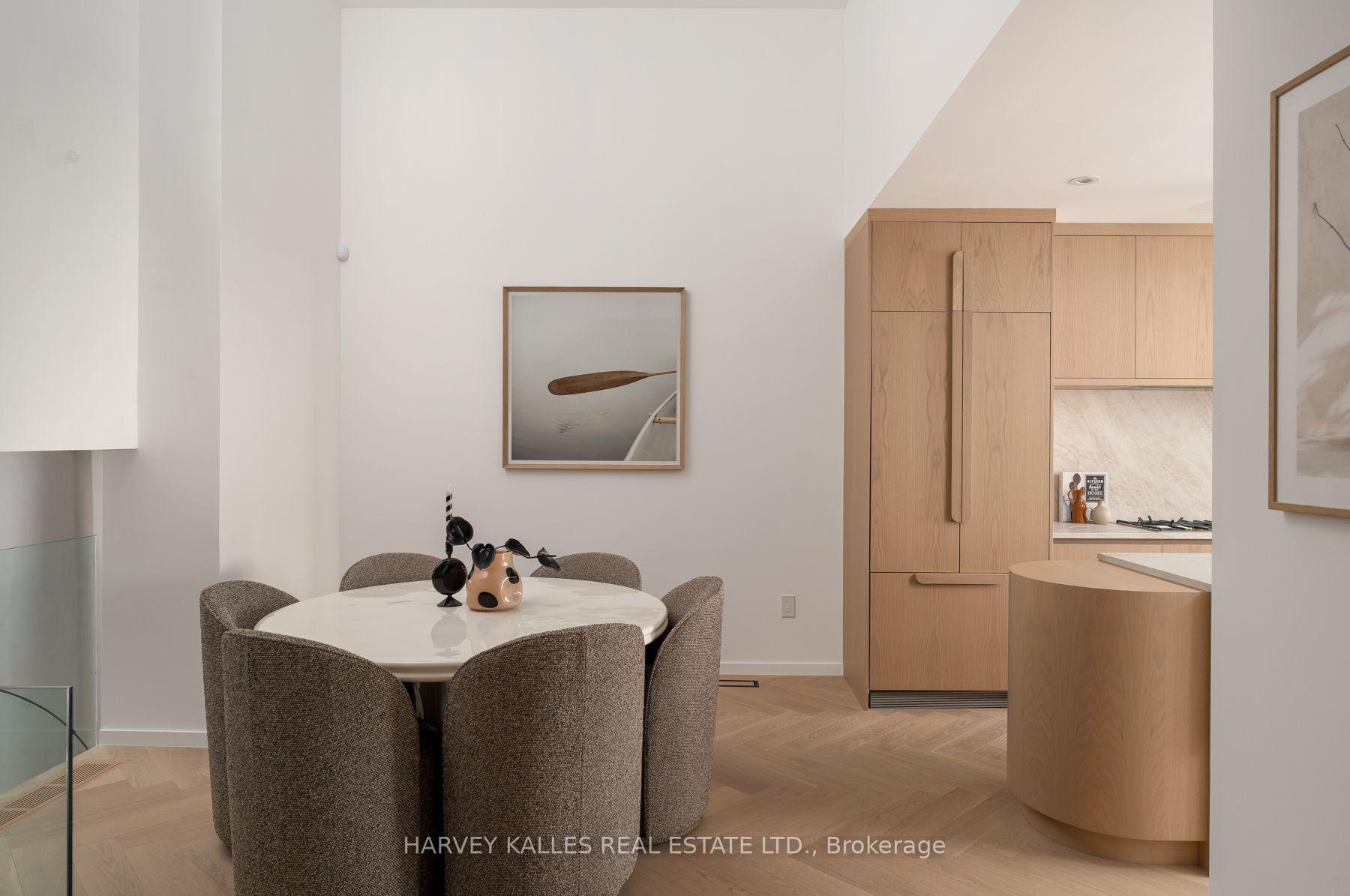534 Duplex Avenue, Toronto