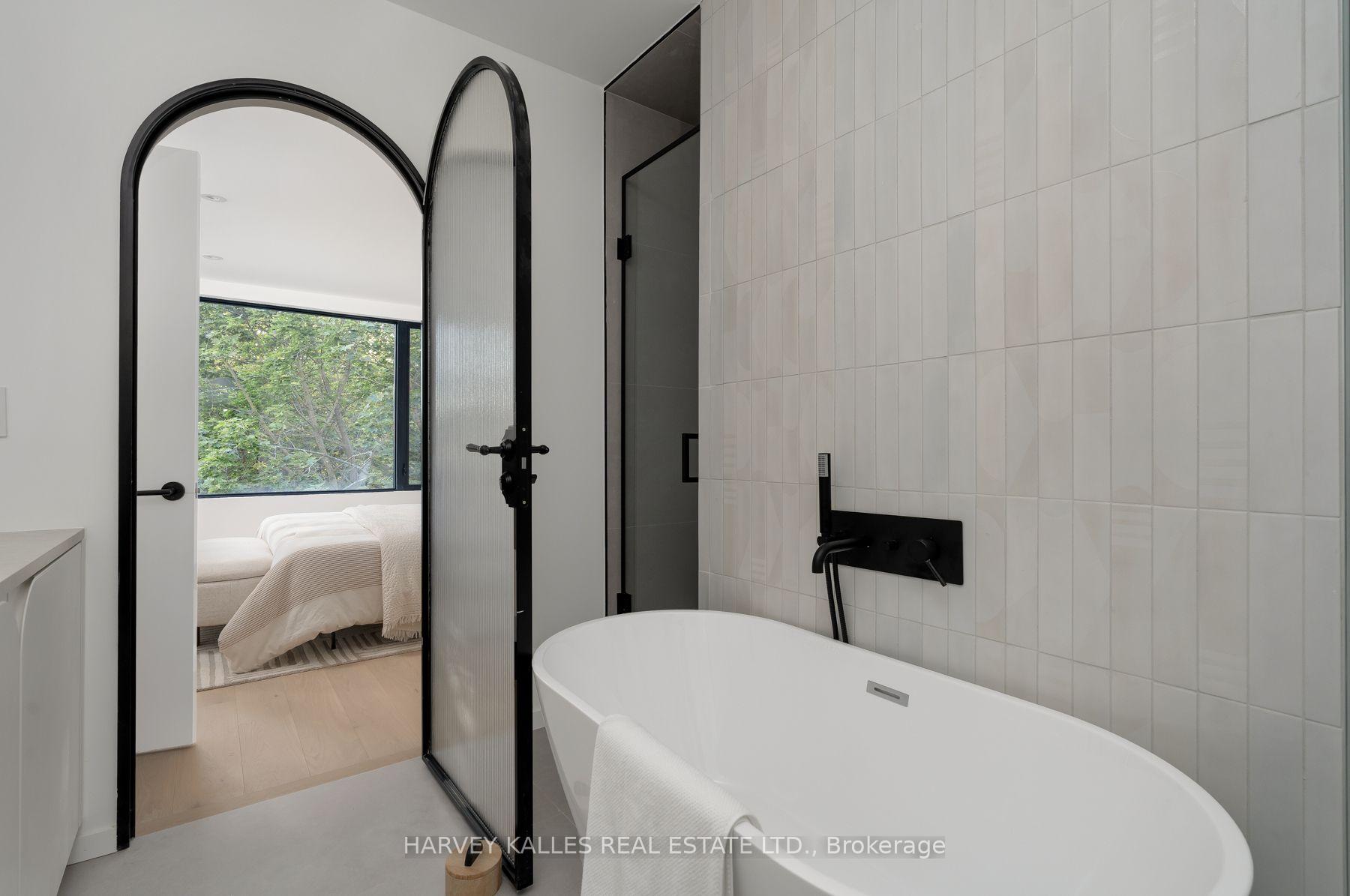 534 Duplex Avenue, Toronto