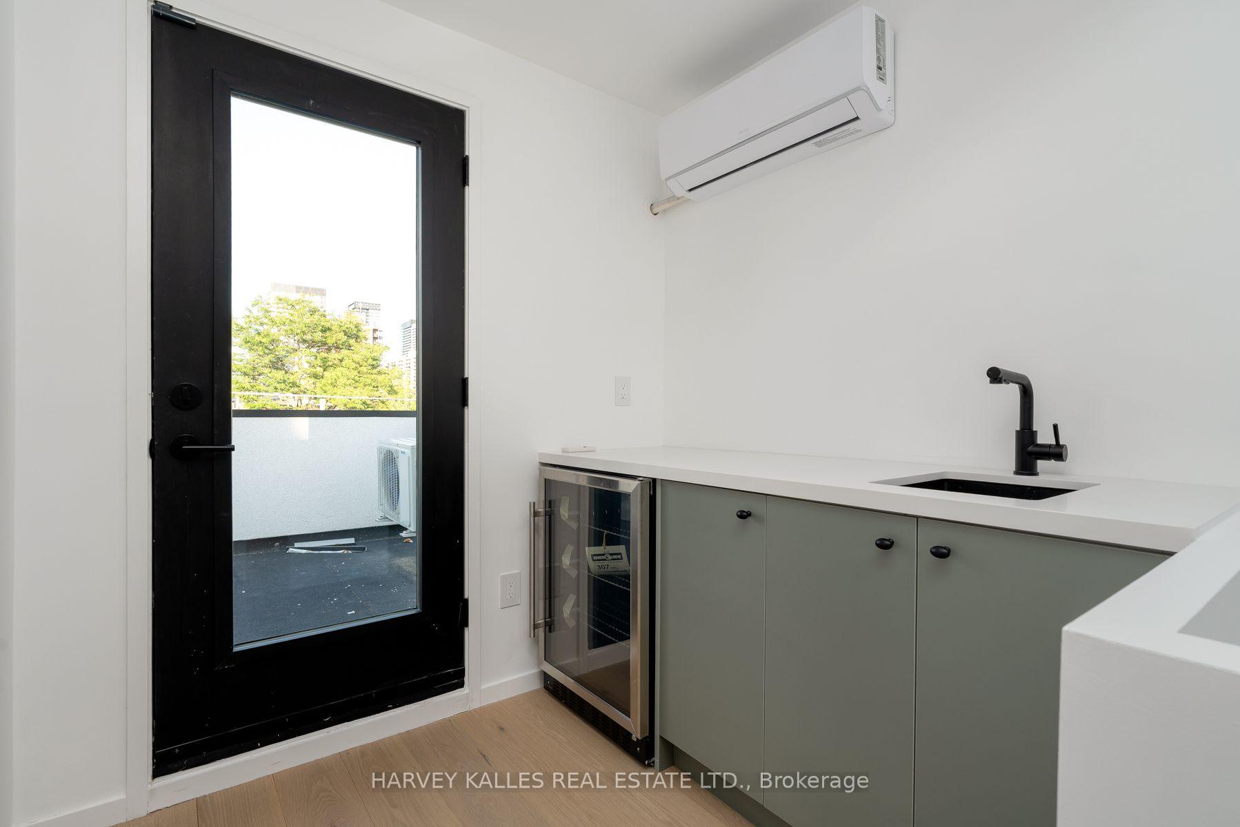 534 Duplex Avenue, Toronto