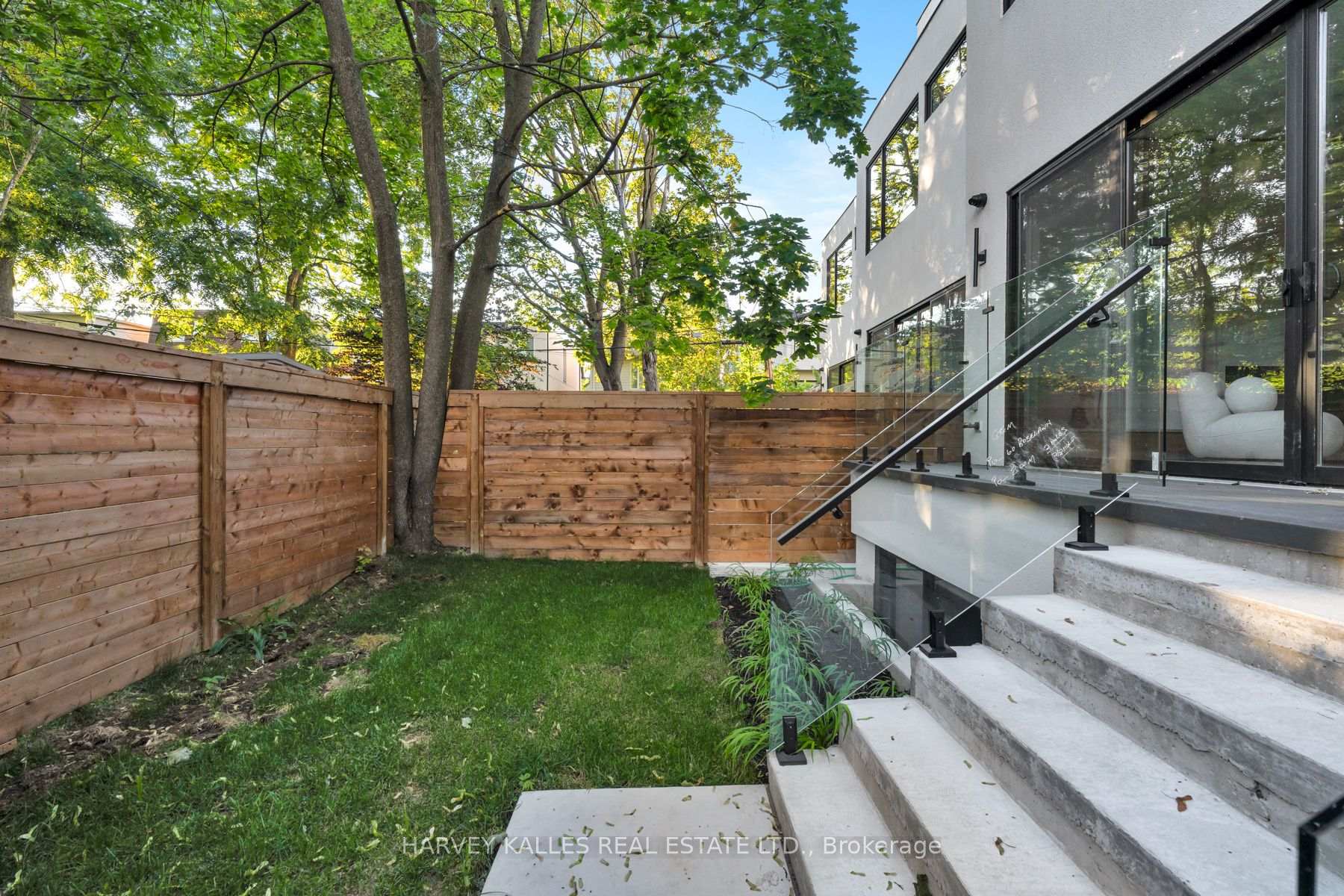 534 Duplex Avenue, Toronto