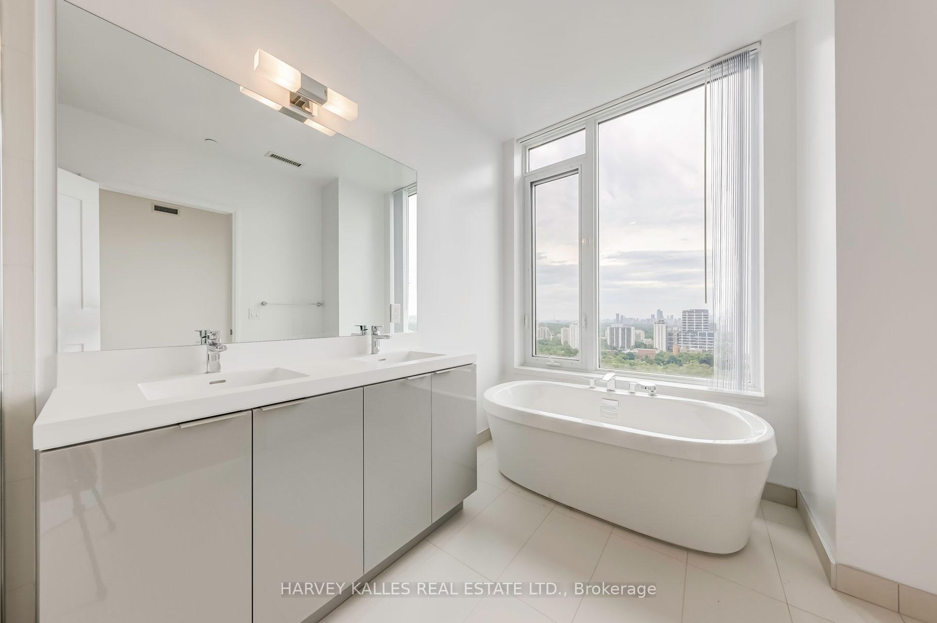 50 Dunfield Avenue LPH19, Toronto Unit: LPH19