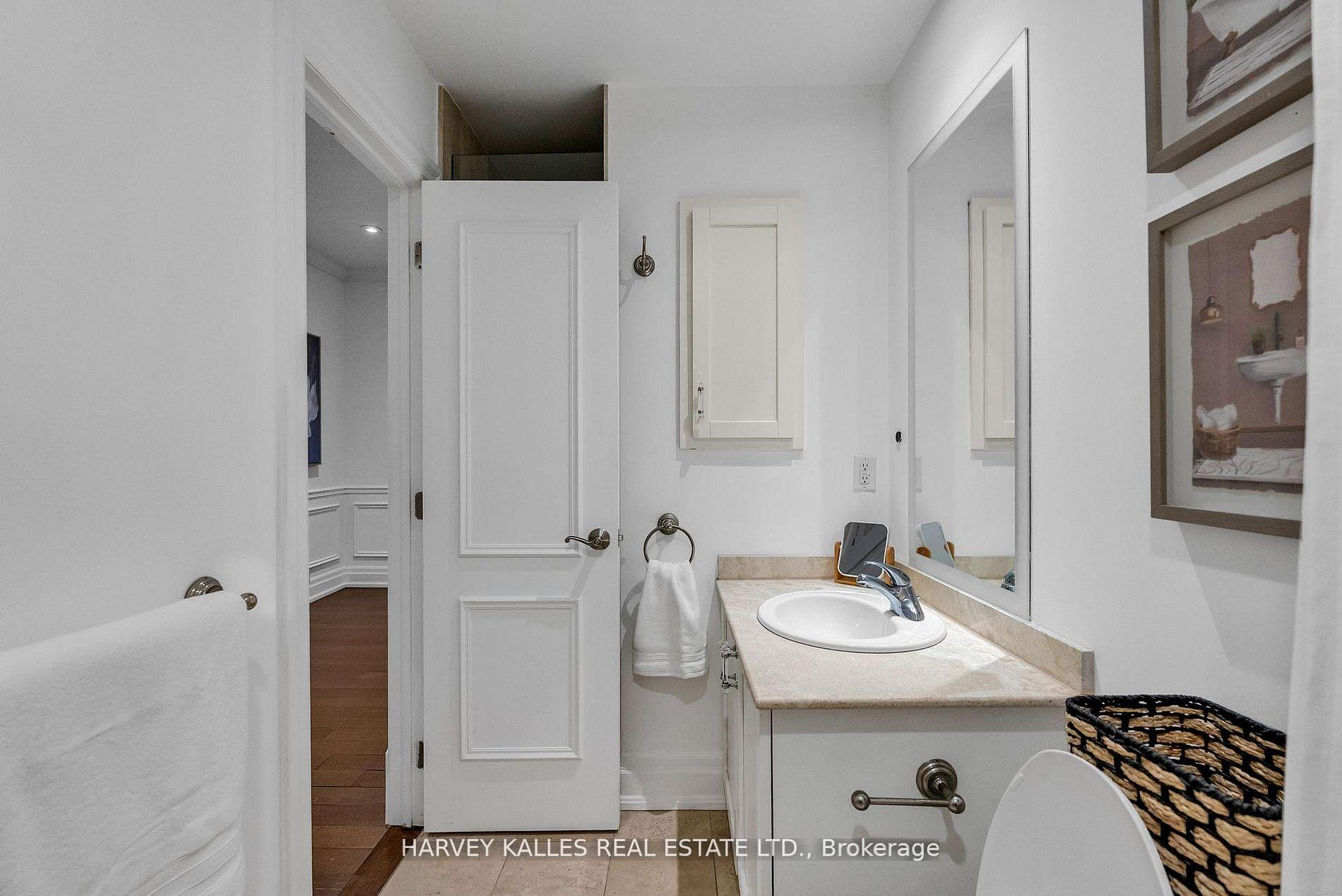 51 York Mills Road 313, Toronto Unit: 313