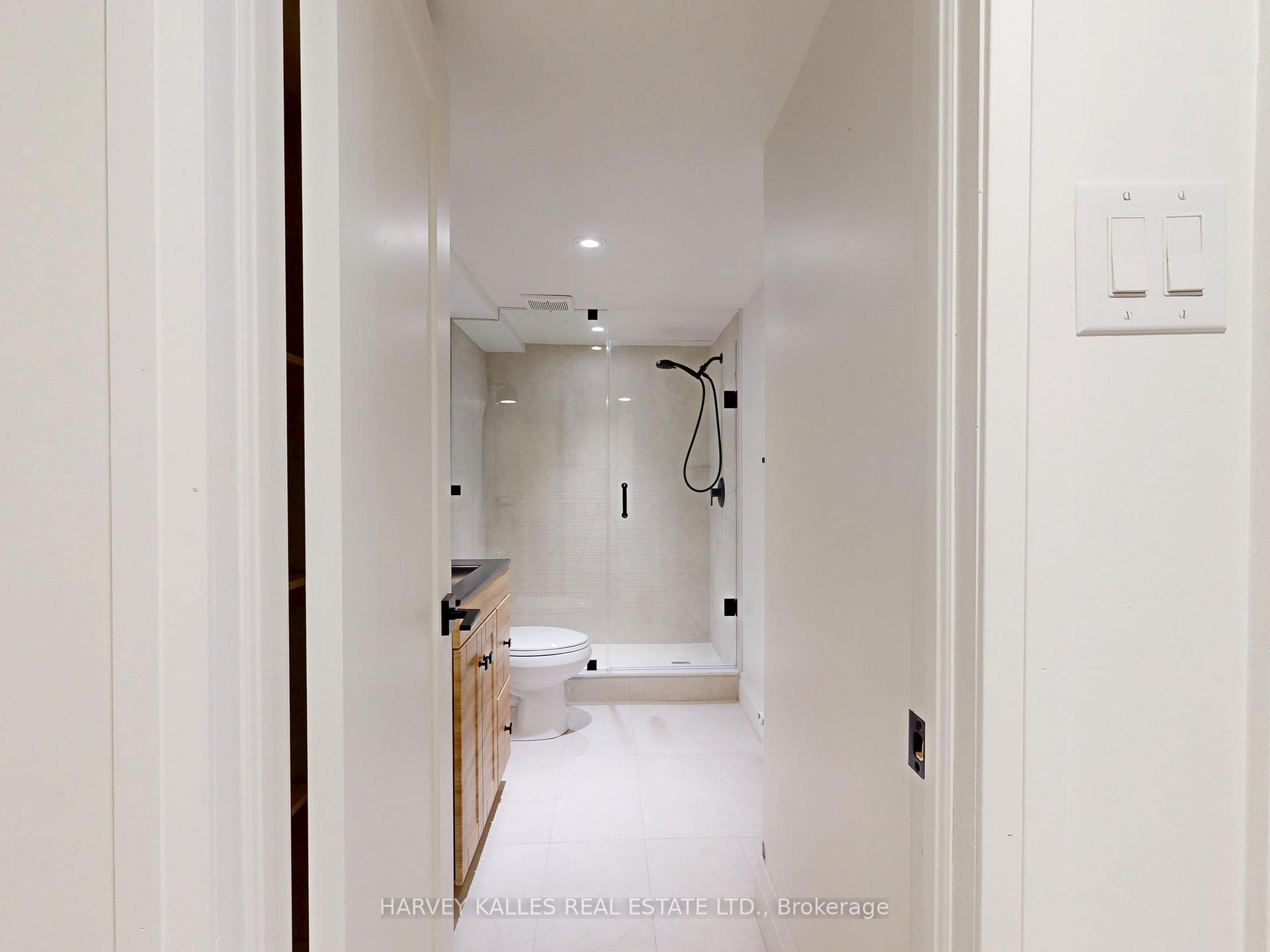 1214 Avenue Road 3, Toronto Unit: 3