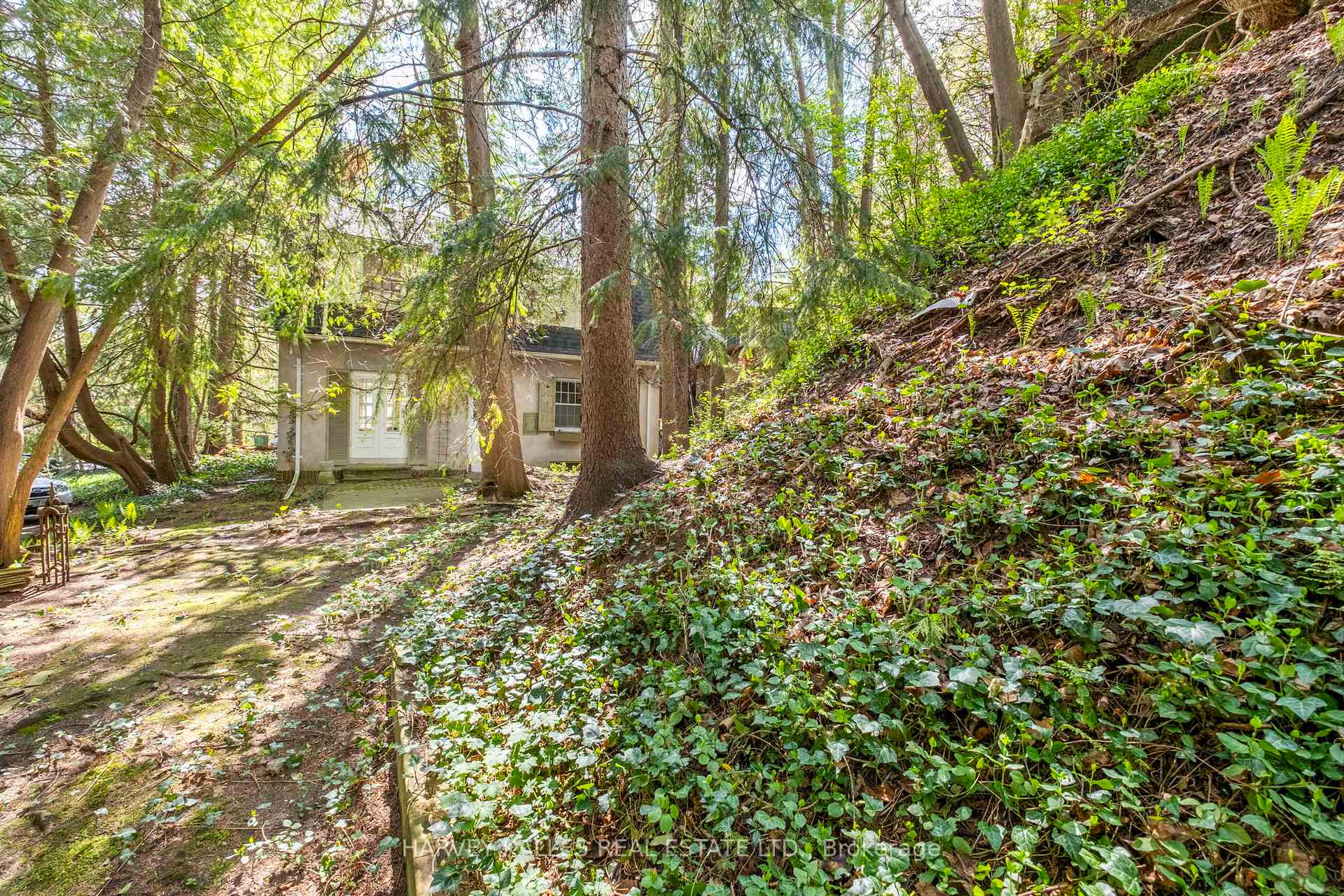 38 Donwoods Drive, Toronto