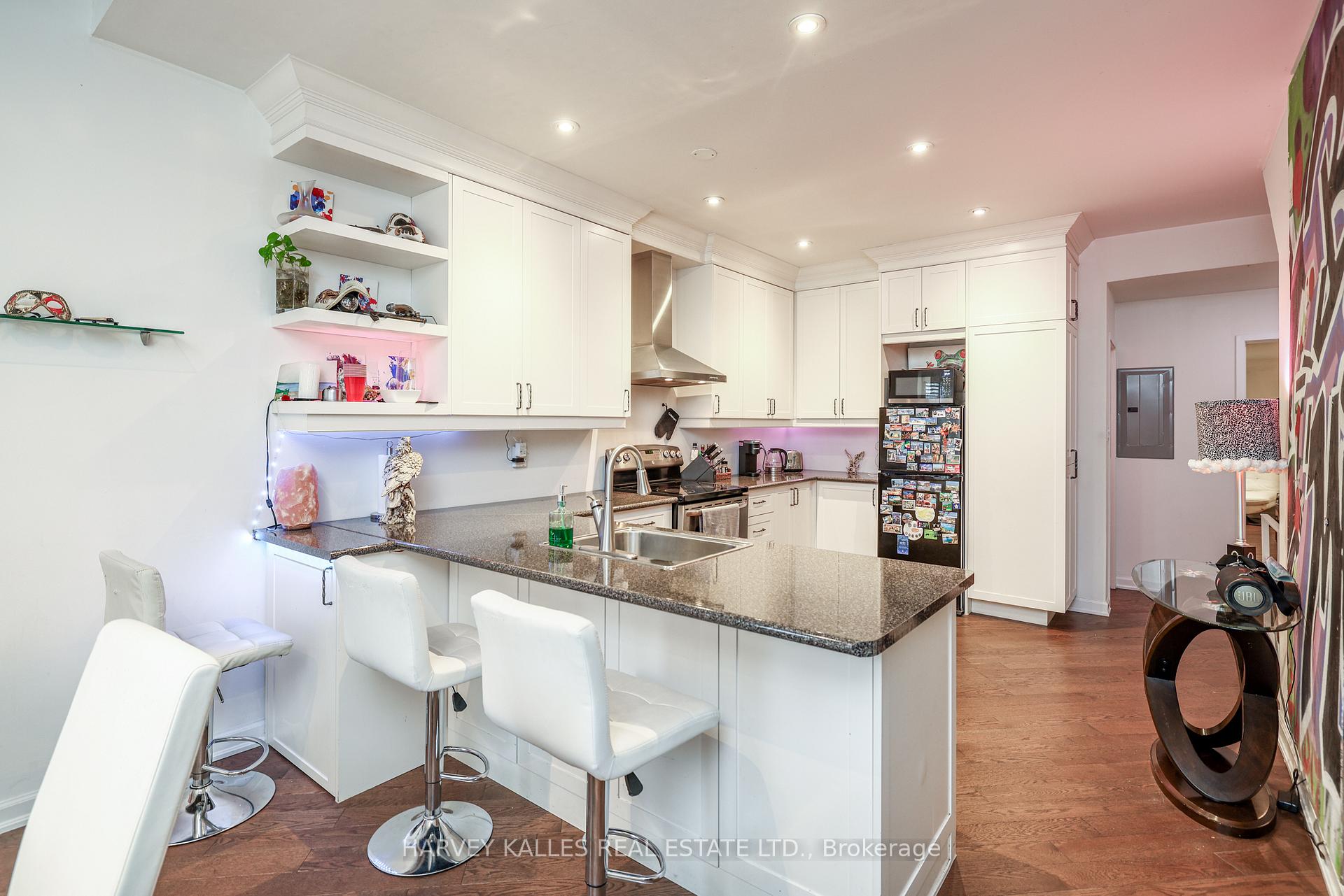 530 Richmond Street W, Toronto