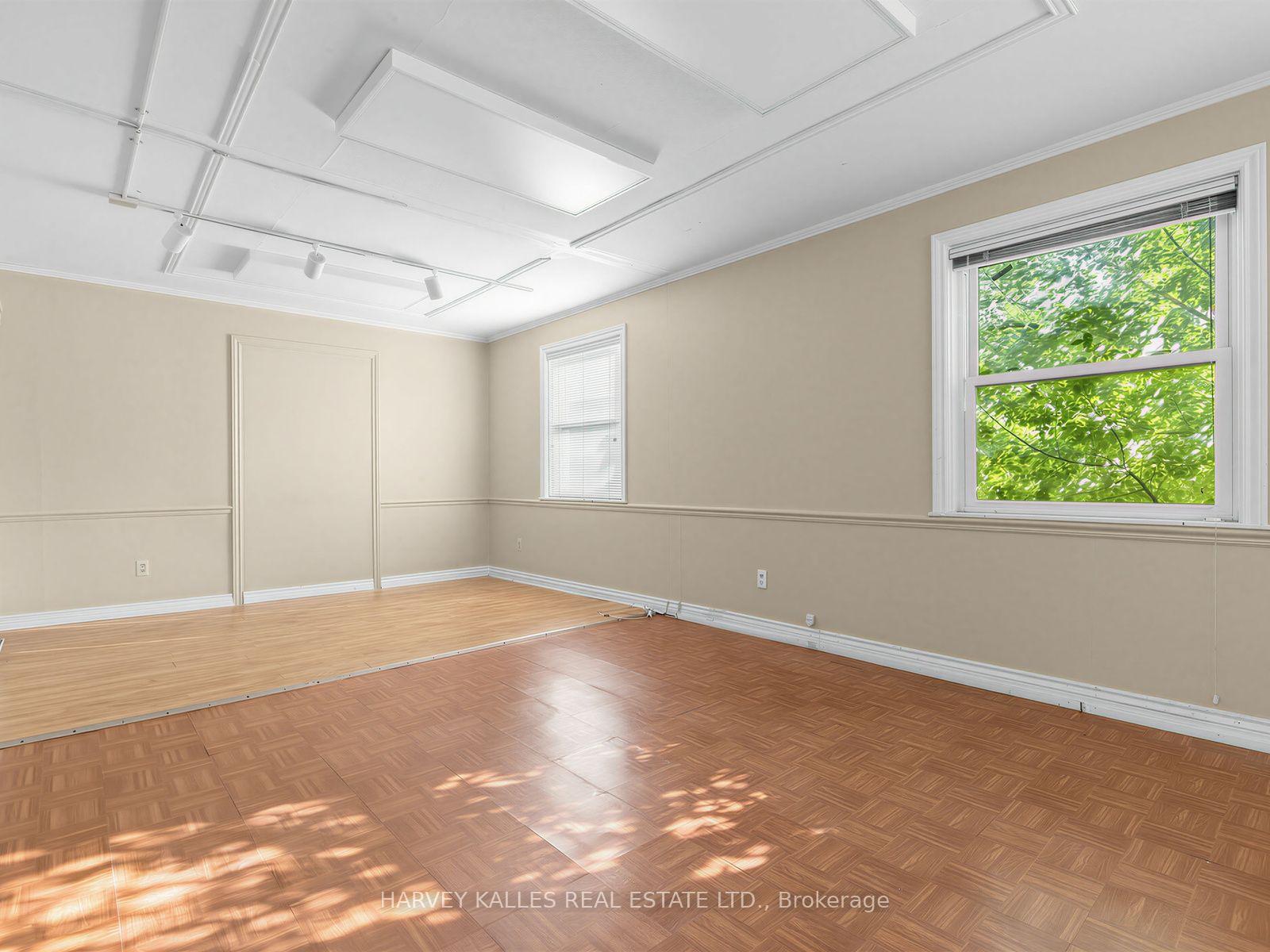149 Willowdale Avenue, Toronto