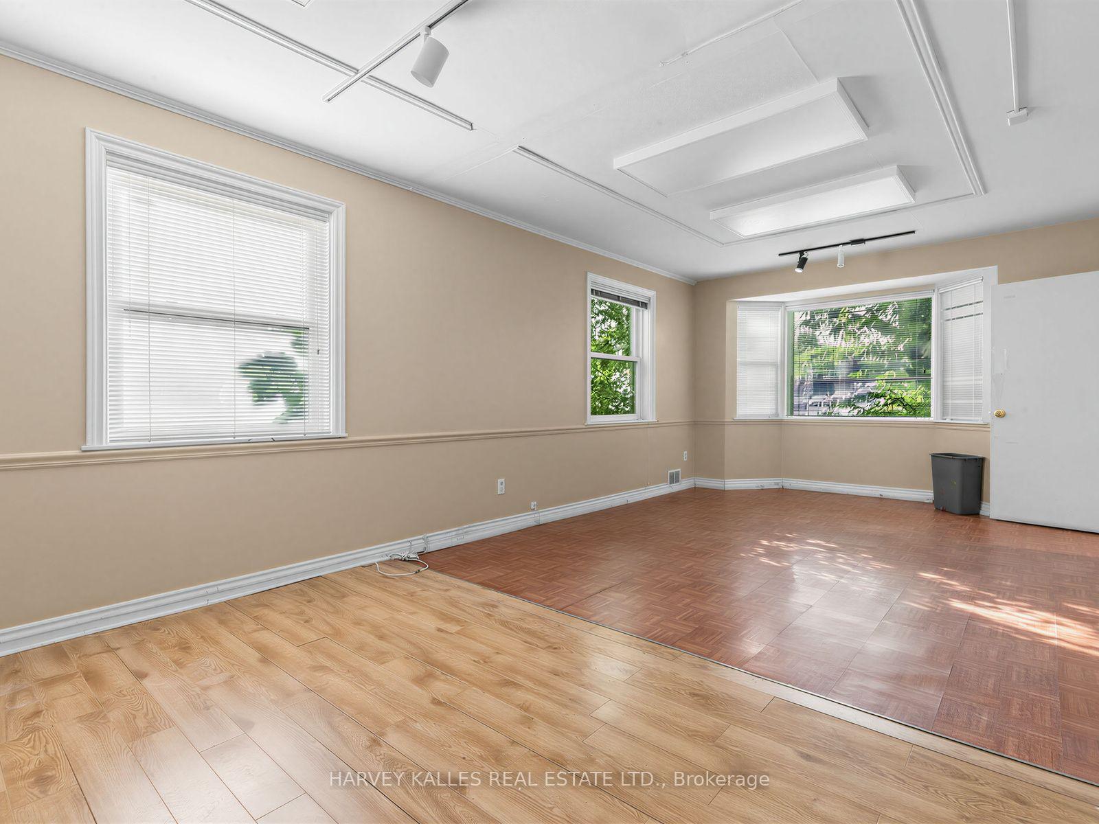 149 Willowdale Avenue, Toronto