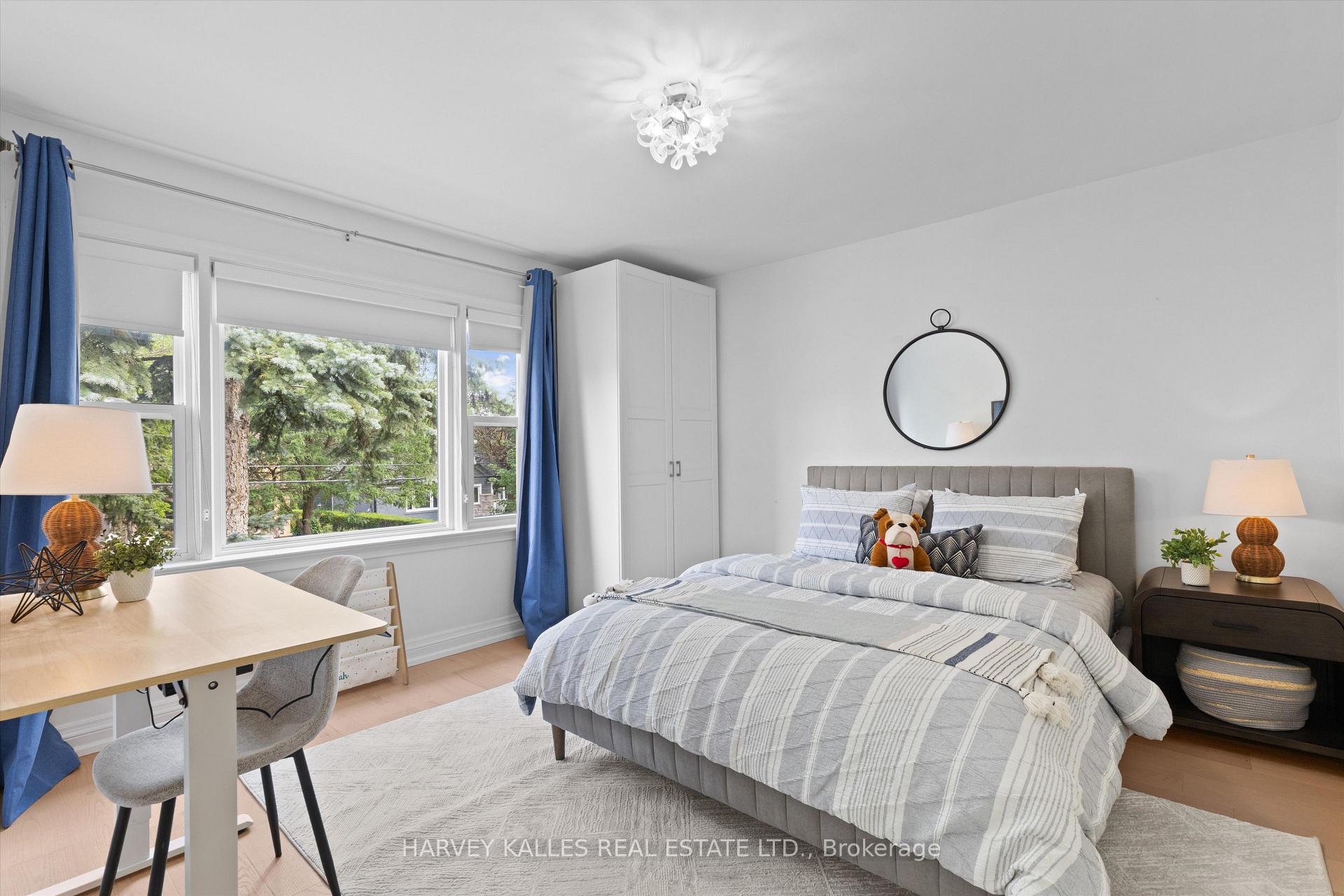 84 Lynnhaven Road, Toronto
