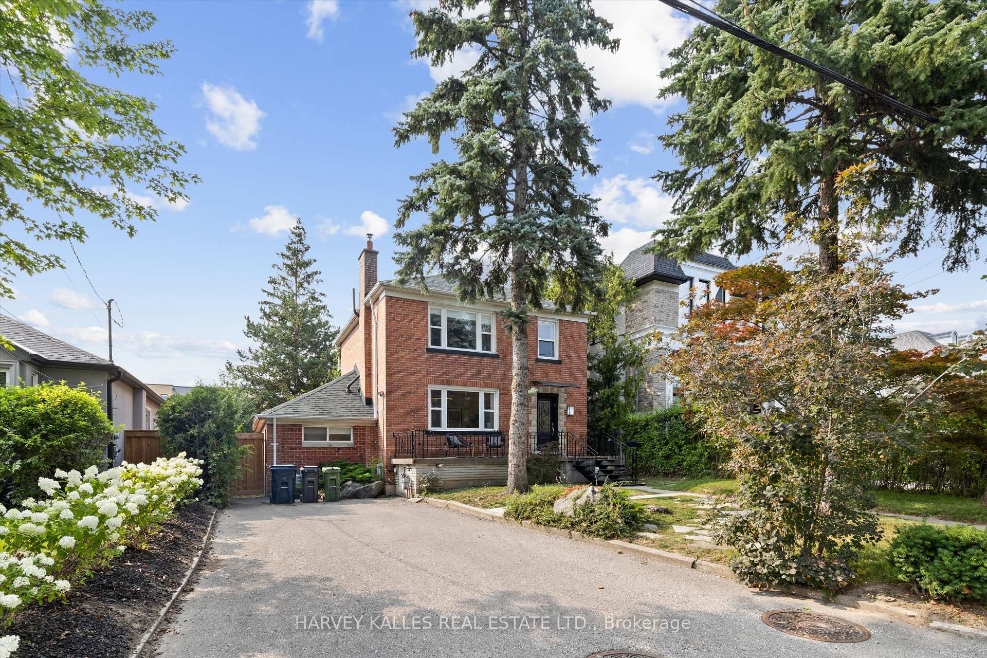 84 Lynnhaven Road, Toronto