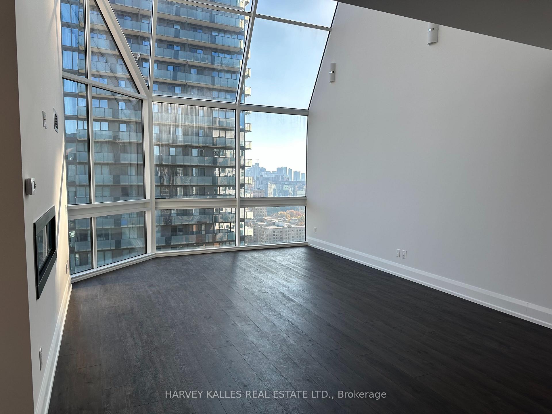55 W Charles Street W 3101, Toronto Unit: 3101
