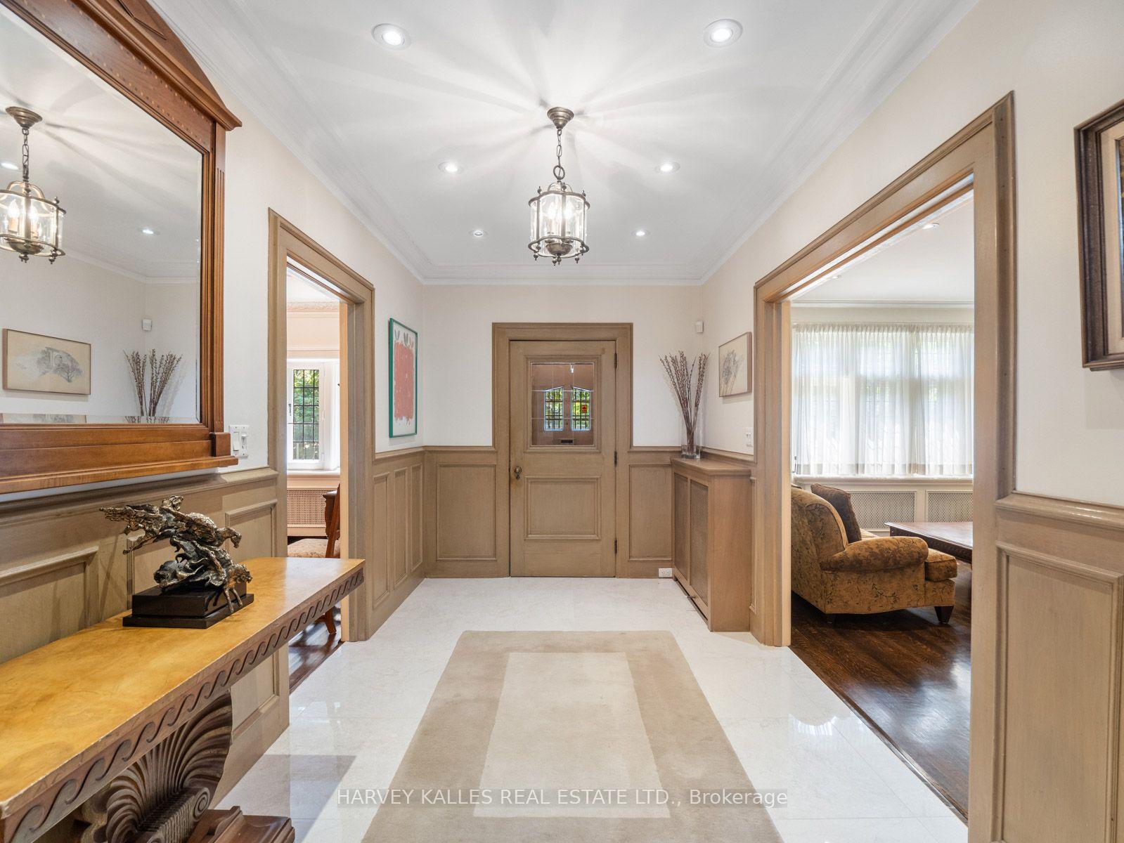 14 Dewbourne Avenue, Toronto