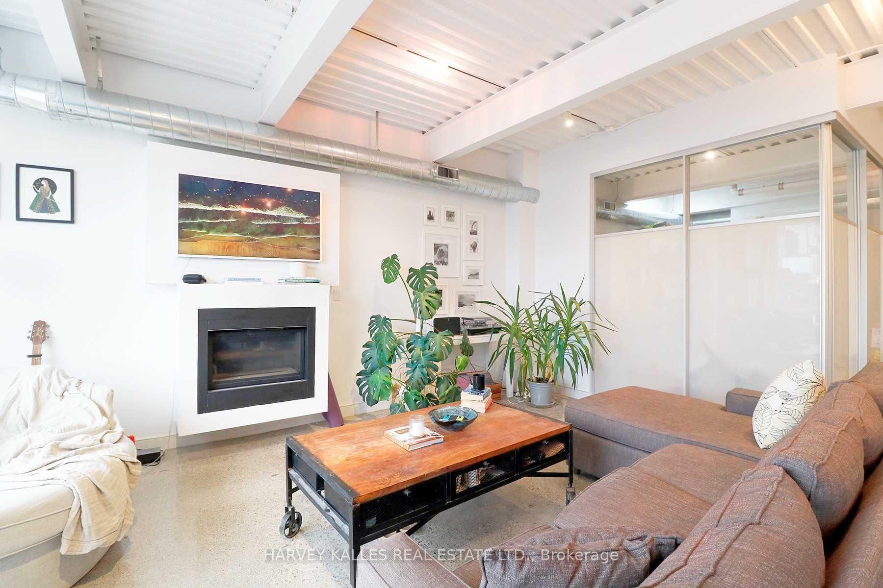 214 Bathurst Street PH3A, Toronto Unit: PH3A