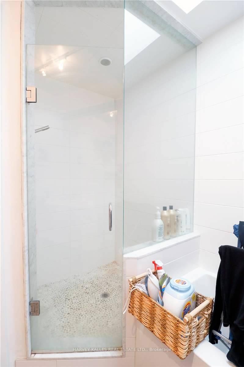 214 Bathurst Street PH3A, Toronto Unit: PH3A