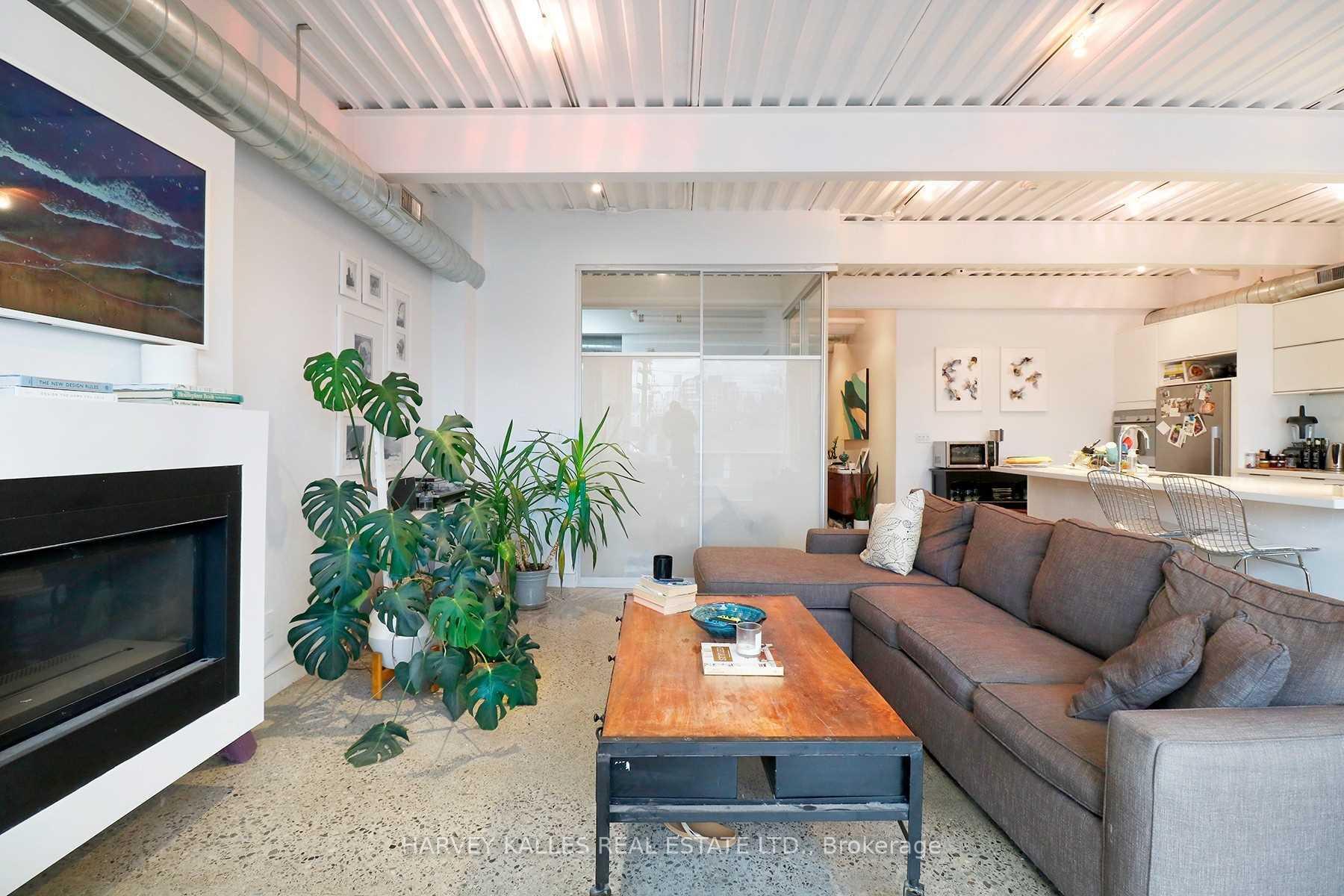 214 Bathurst Street PH3A, Toronto Unit: PH3A
